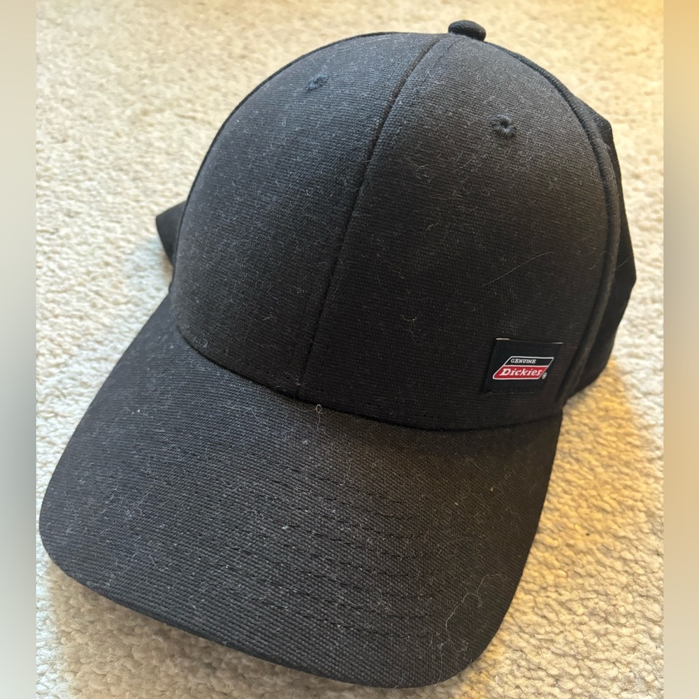 Black Dickies baseball cap